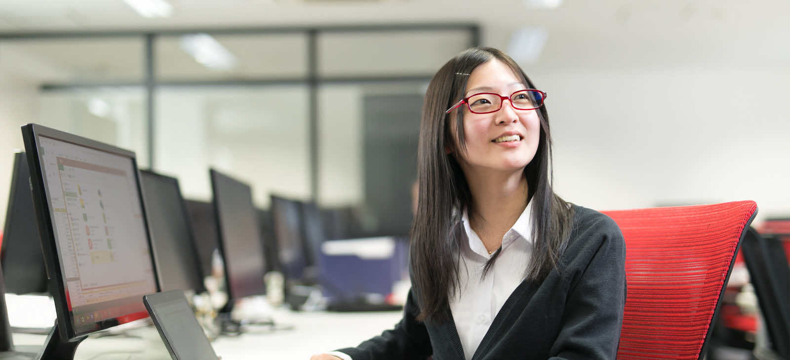これから入社を考えている人に向けてメッセージをお願いします!